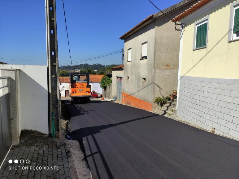 Pavimentação da rua de São Caetano em Almear