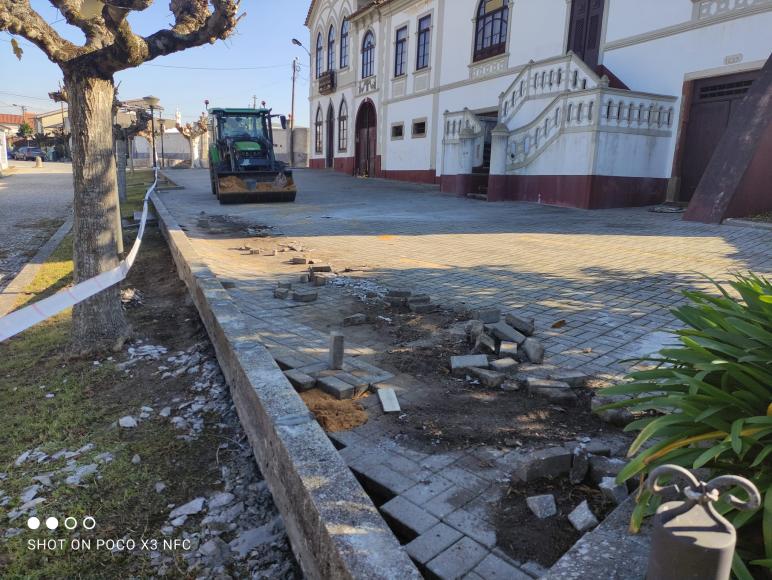 Rectificação e recuperação do piso de estacionamento Rectificação e recuperação do piso de estacionamento