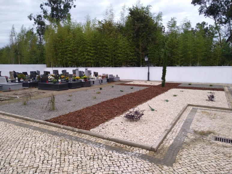 Novos espaços - Cemitério Óis da Ribeira