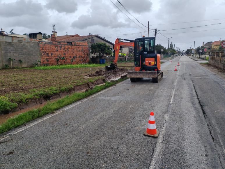 Trabalhos na EN230 em Travassô